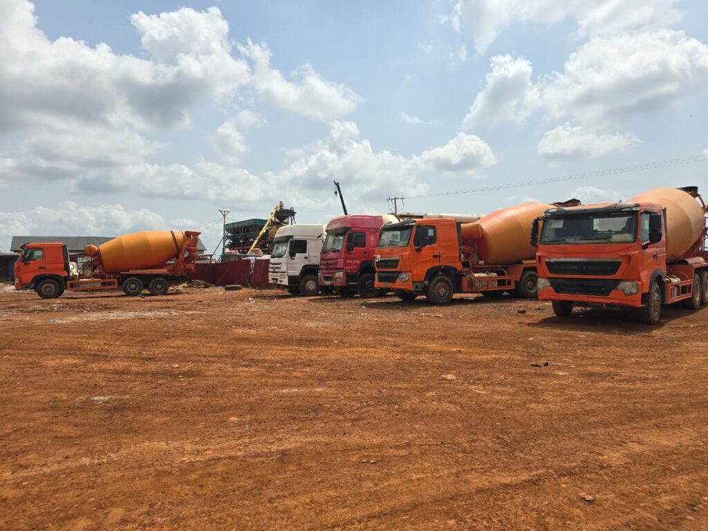 Flotte de camions sgcg syli beton